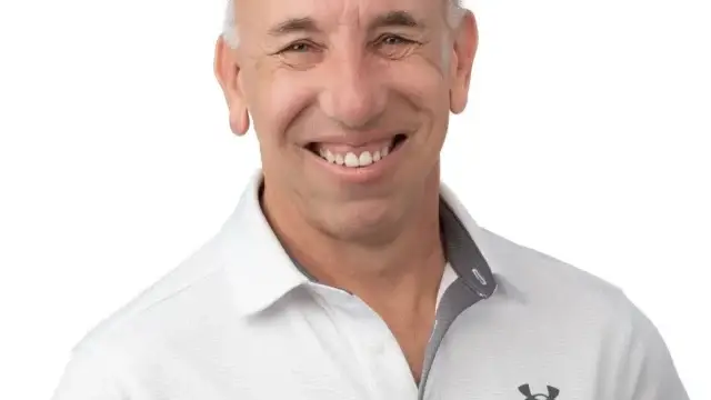 lynn corrazzi headshot